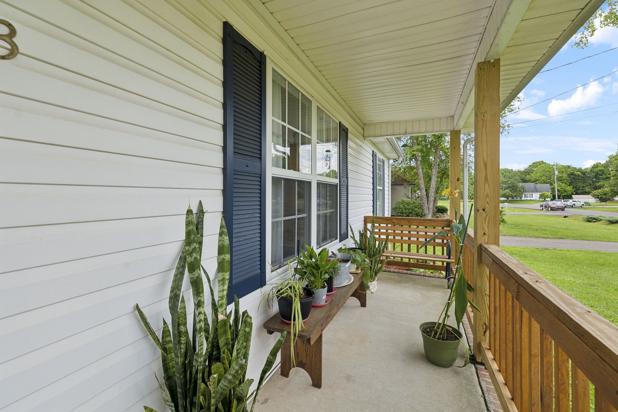 103 Couples Ct Property Photo 6