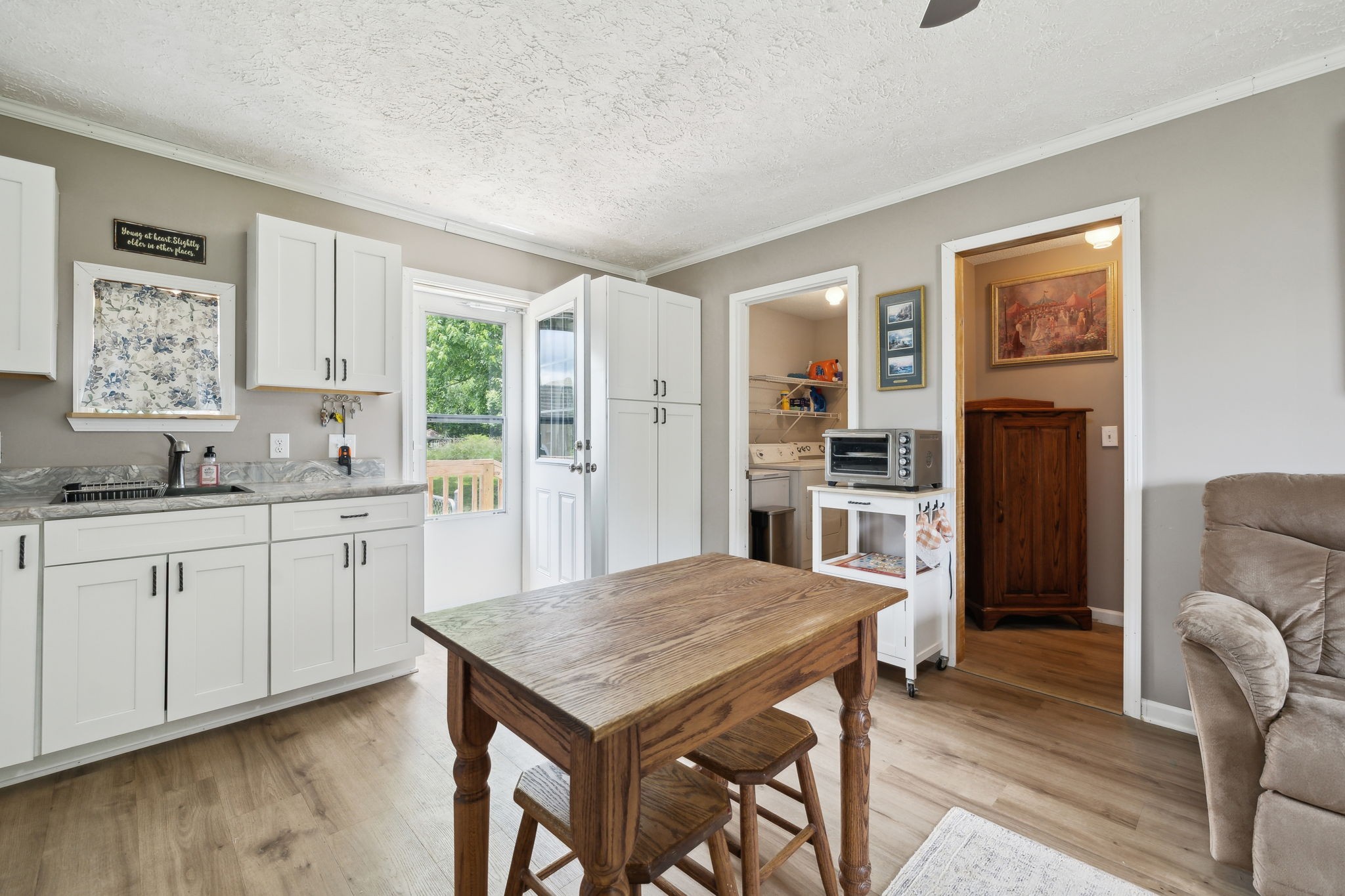 103 Couples Ct Property Photo 15
