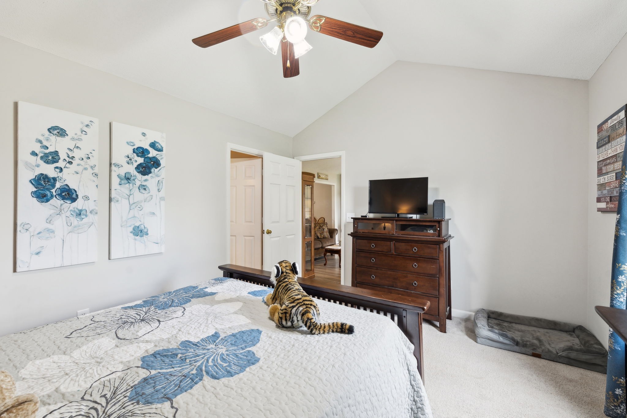 103 Couples Ct Property Photo 23