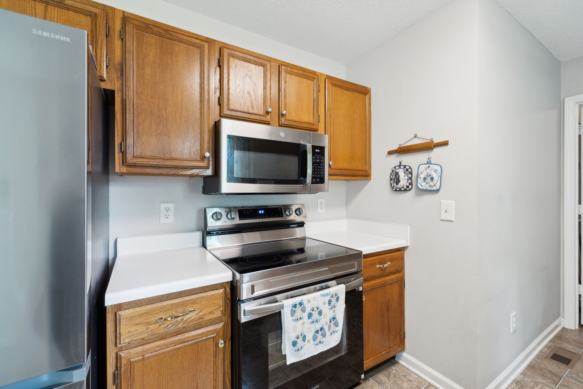 103 Couples Ct Property Photo 32