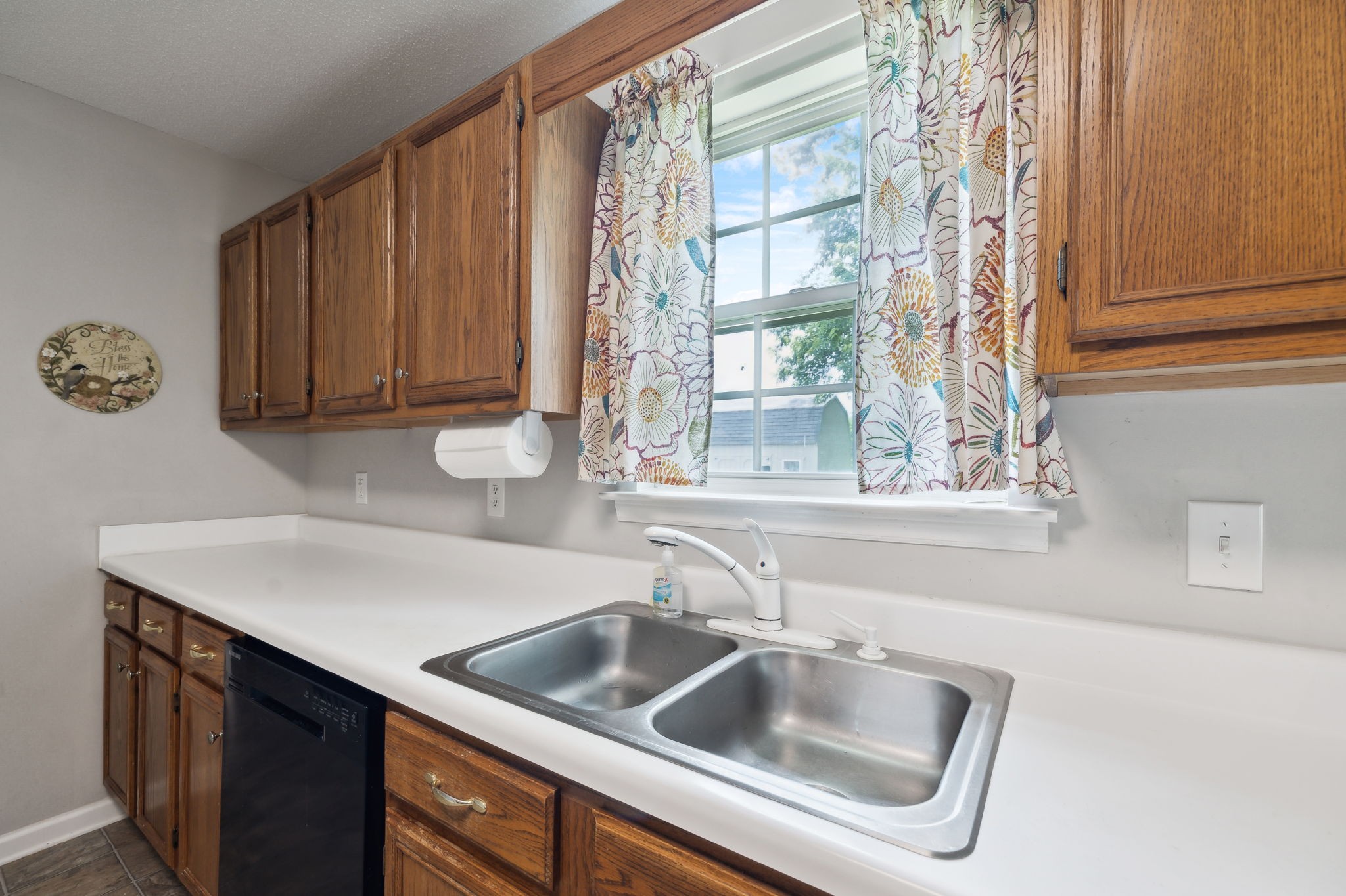 103 Couples Ct Property Photo 33