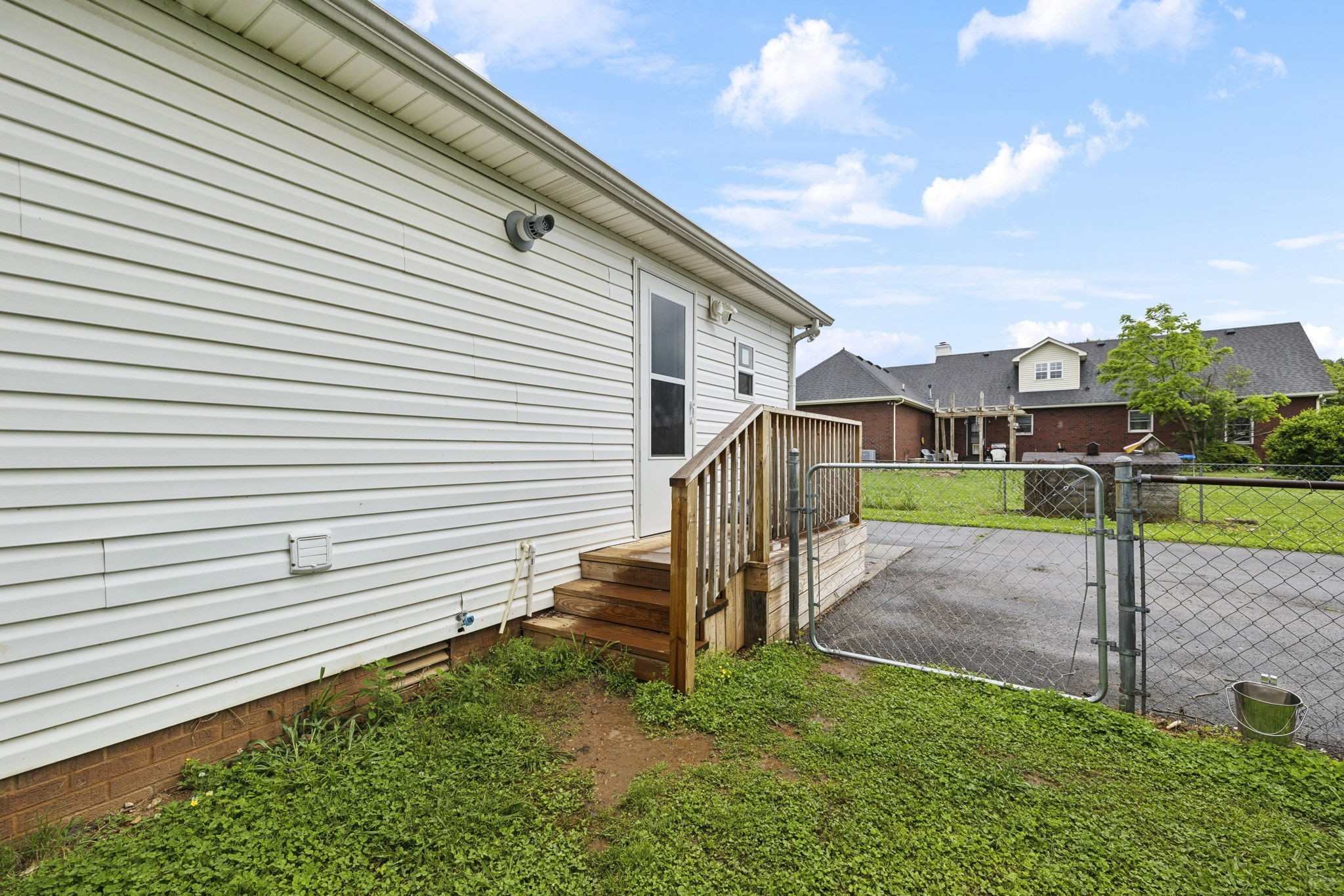 103 Couples Ct Property Photo 44
