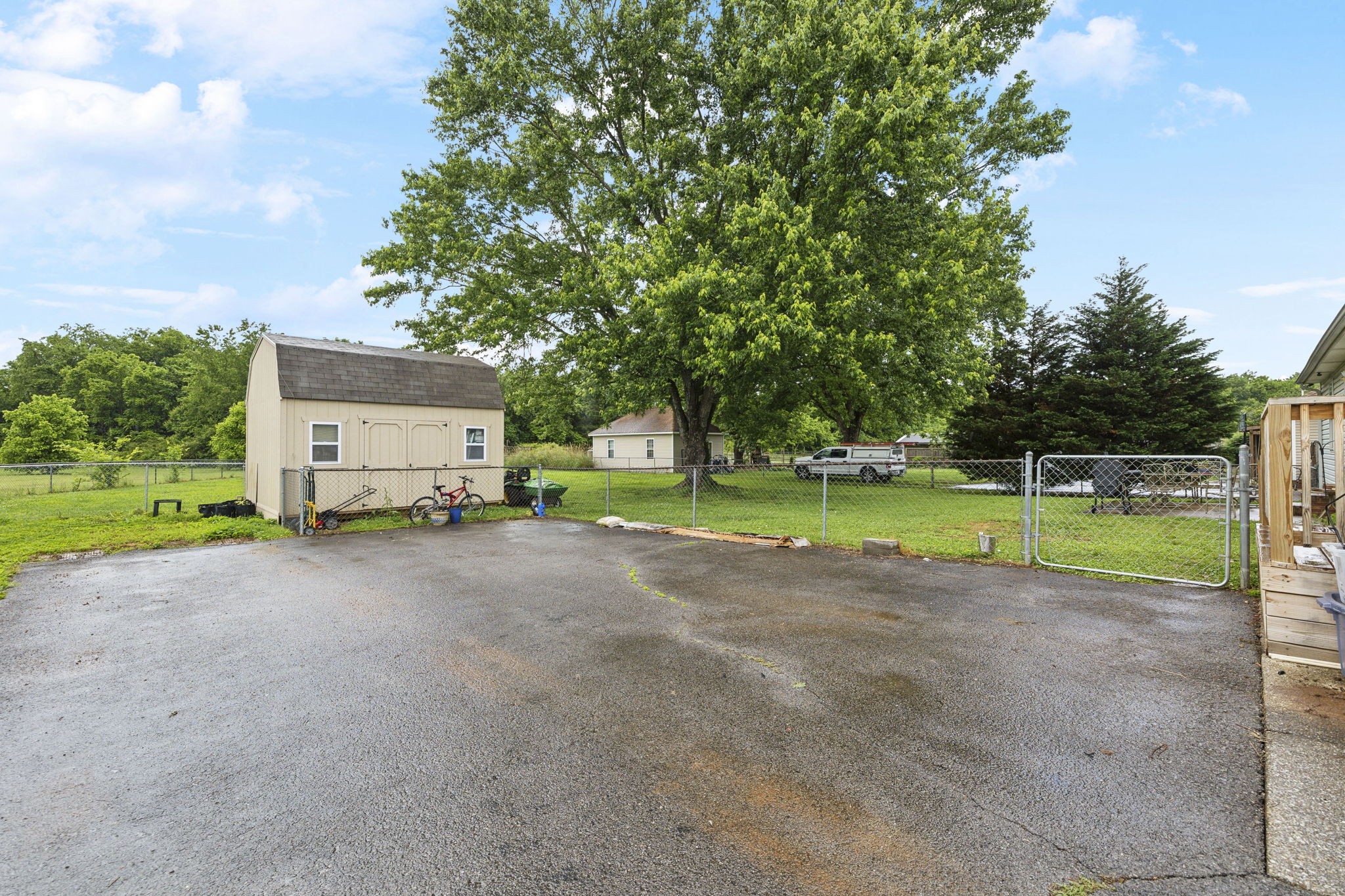 103 Couples Ct Property Photo 47