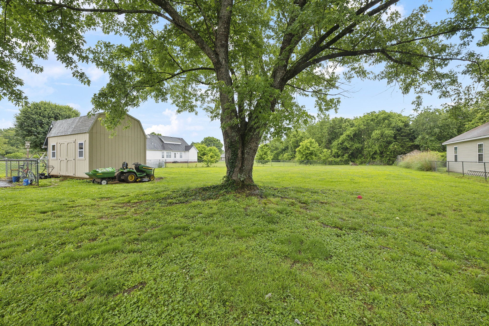 103 Couples Ct Property Photo 51