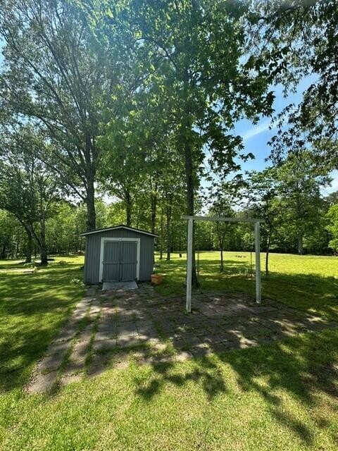 11901 Highway 150 Property Photo 6