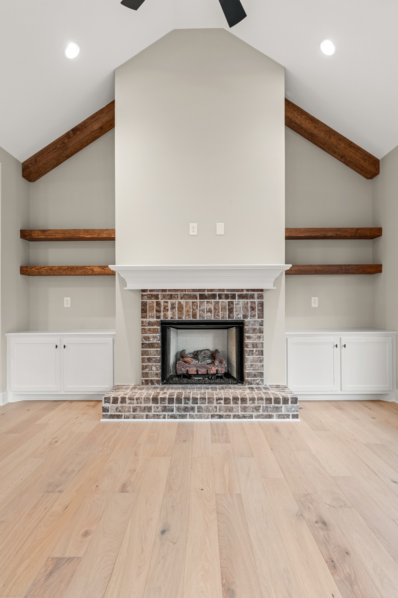 2016 Wt Chandler Blvd #83 Property Photo 8