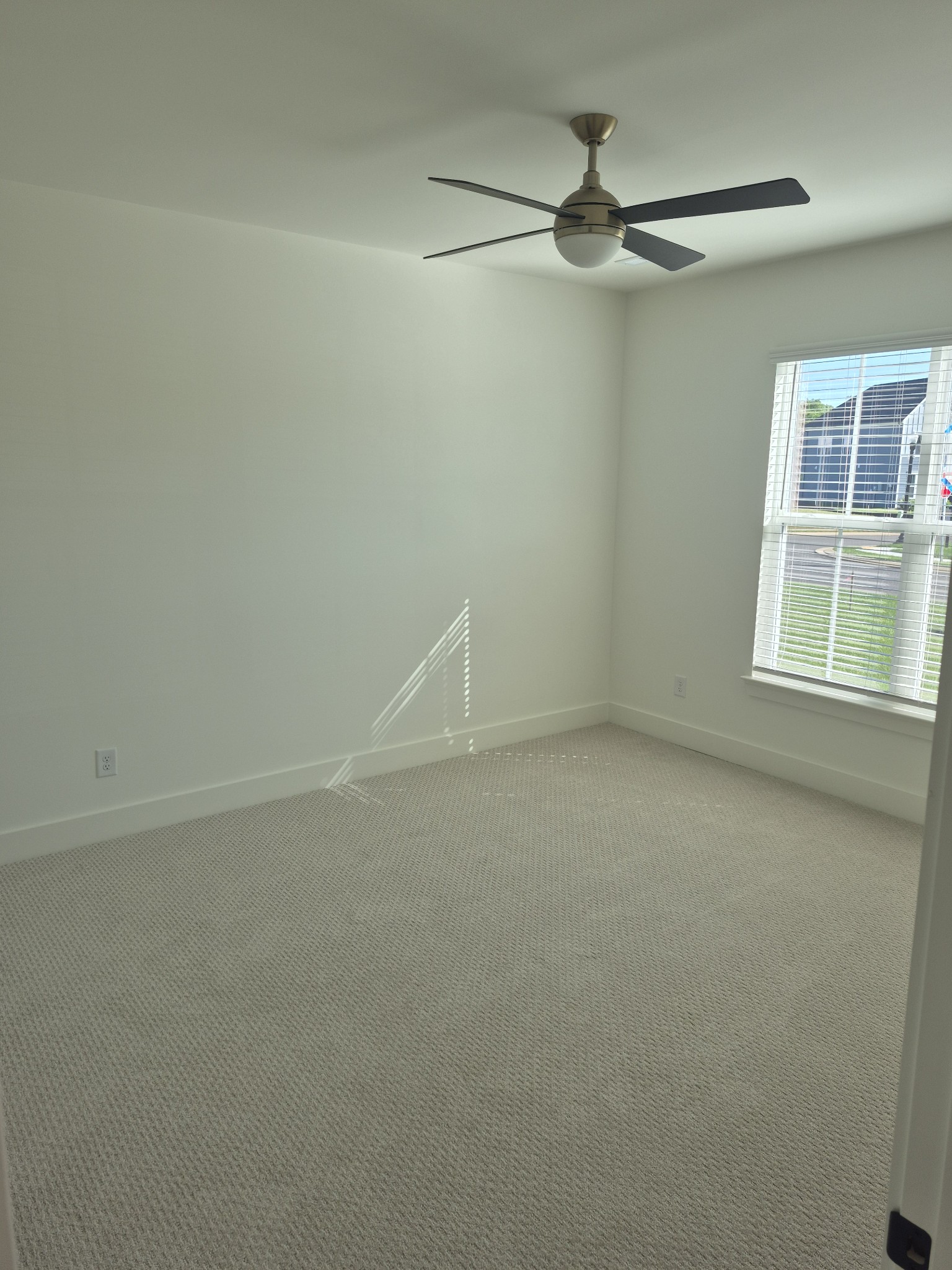 6902 Chatsworth Ct Property Photo 7