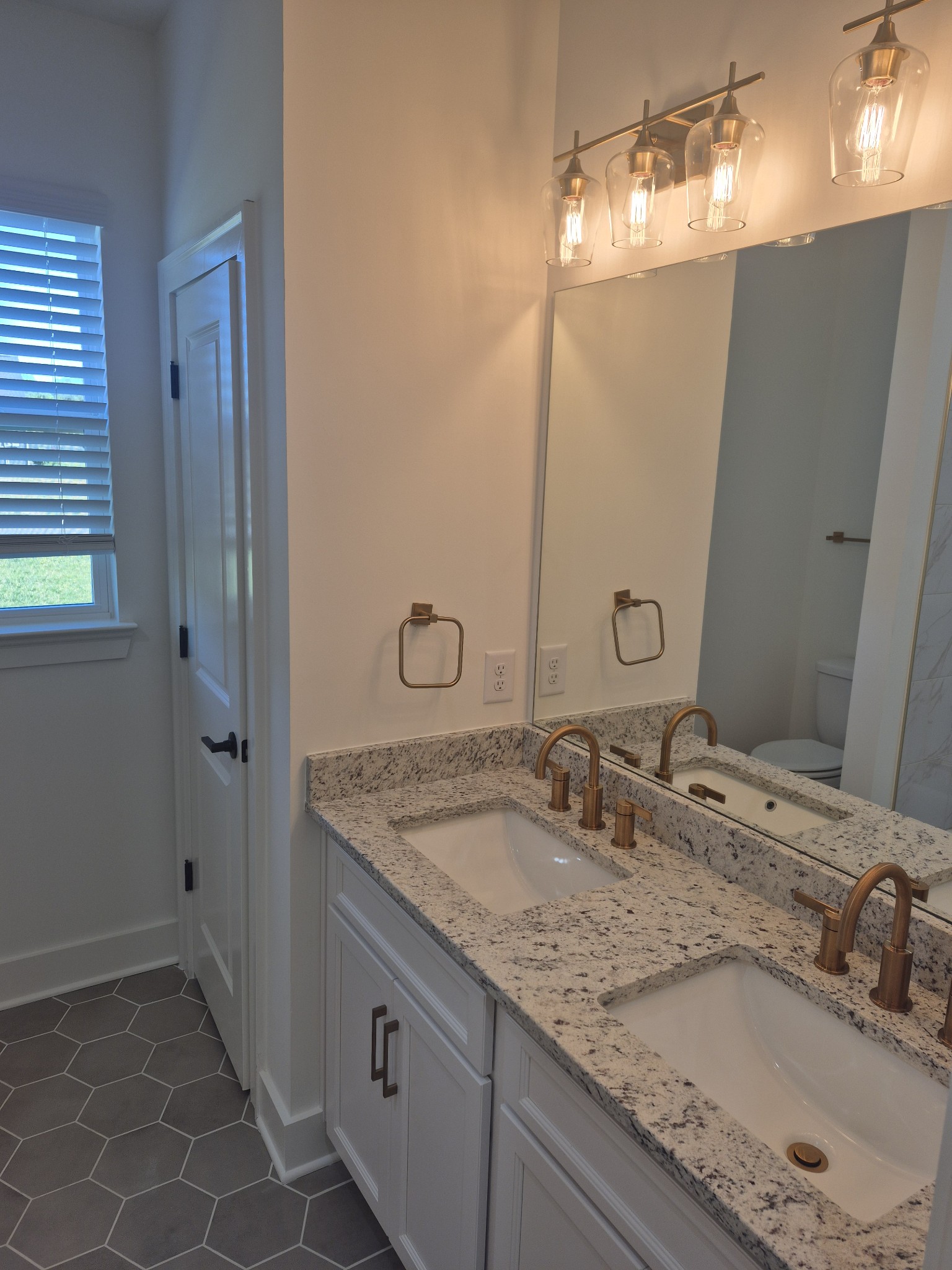 6902 Chatsworth Ct Property Photo 15