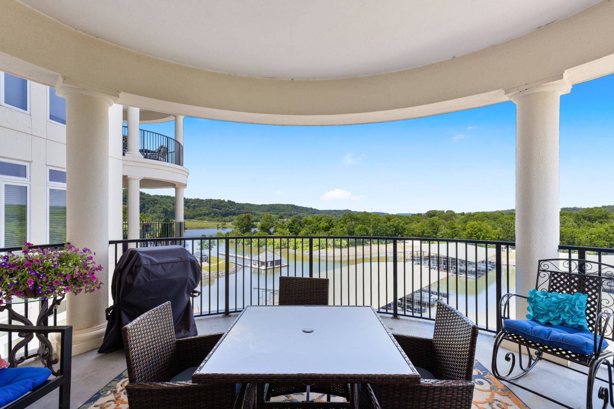 400 Warioto Way Property Photo 1