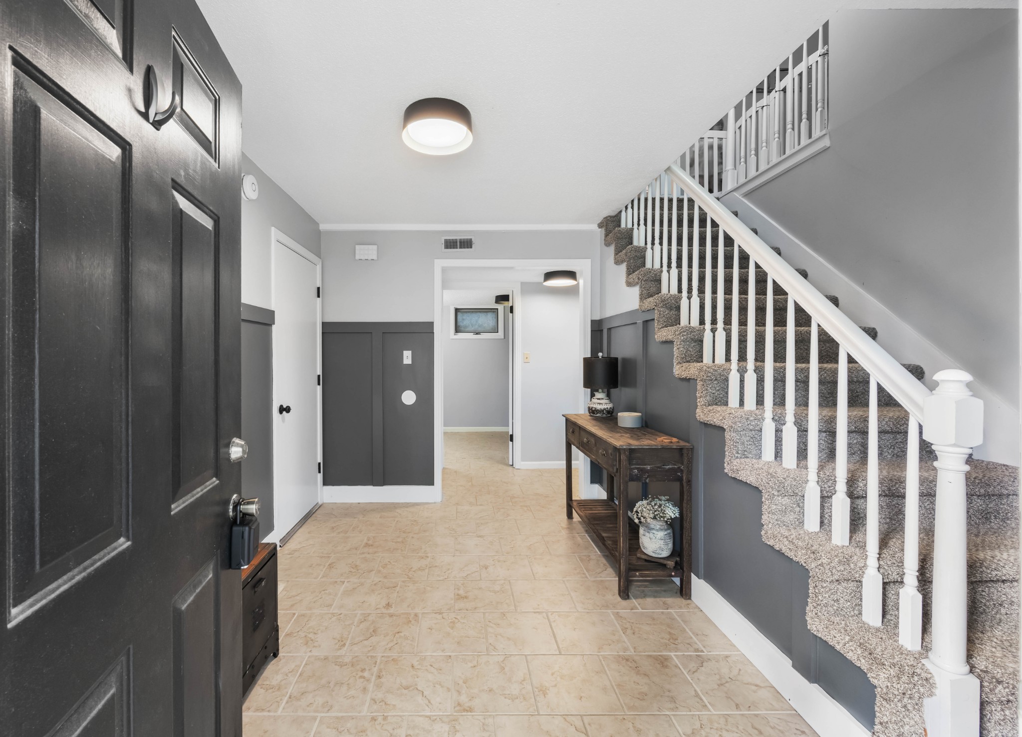 404 Warren Cir Property Photo 2