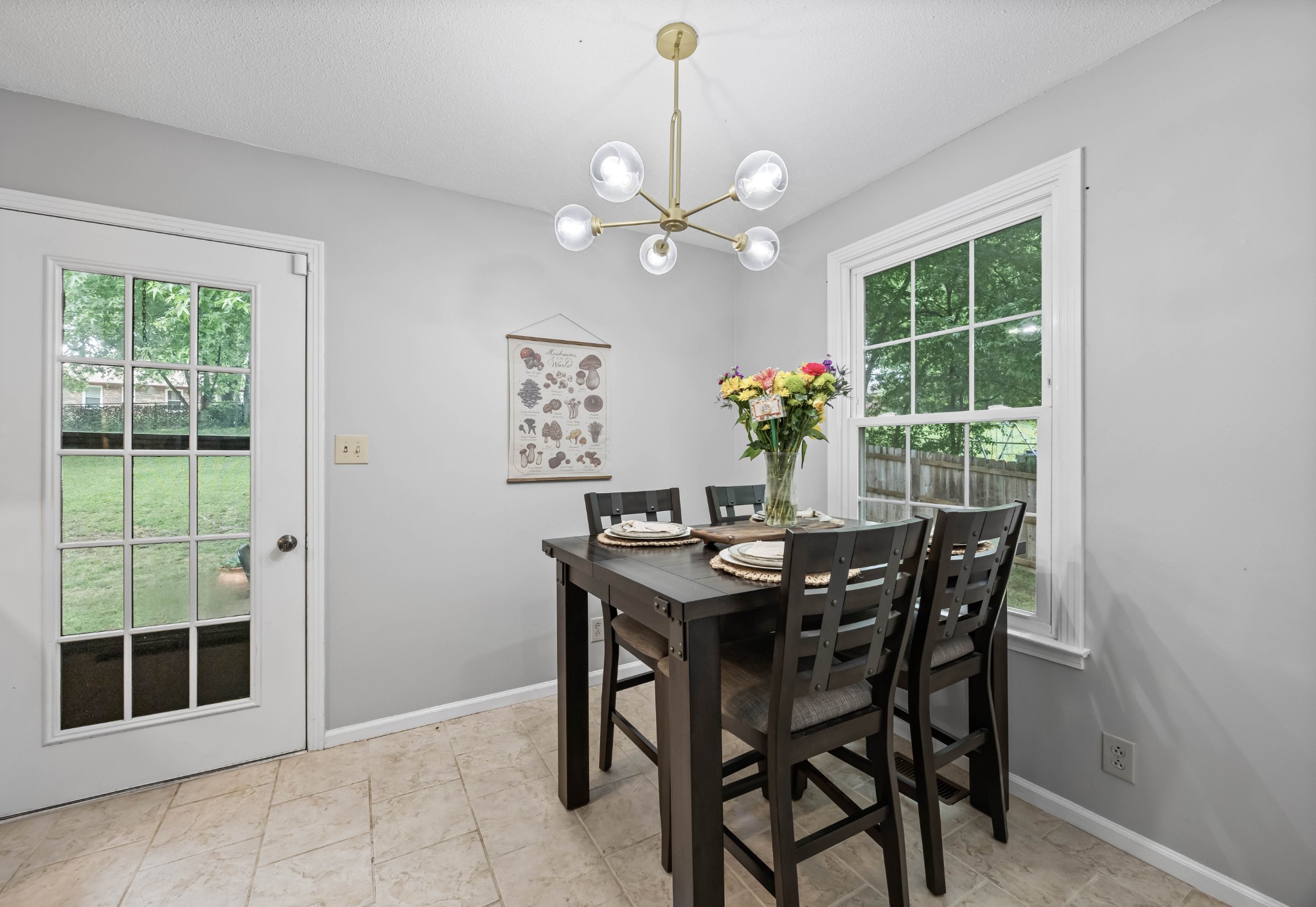 404 Warren Cir Property Photo 7