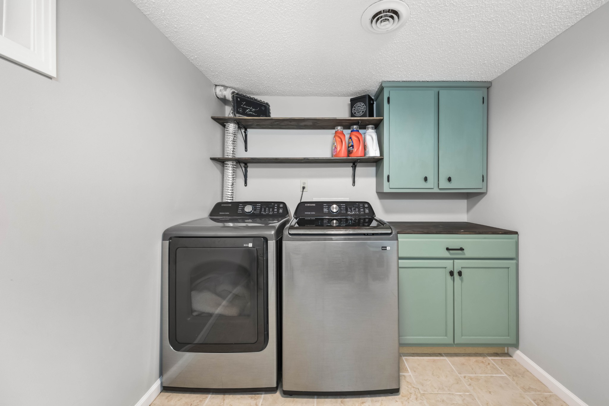 404 Warren Cir Property Photo 23