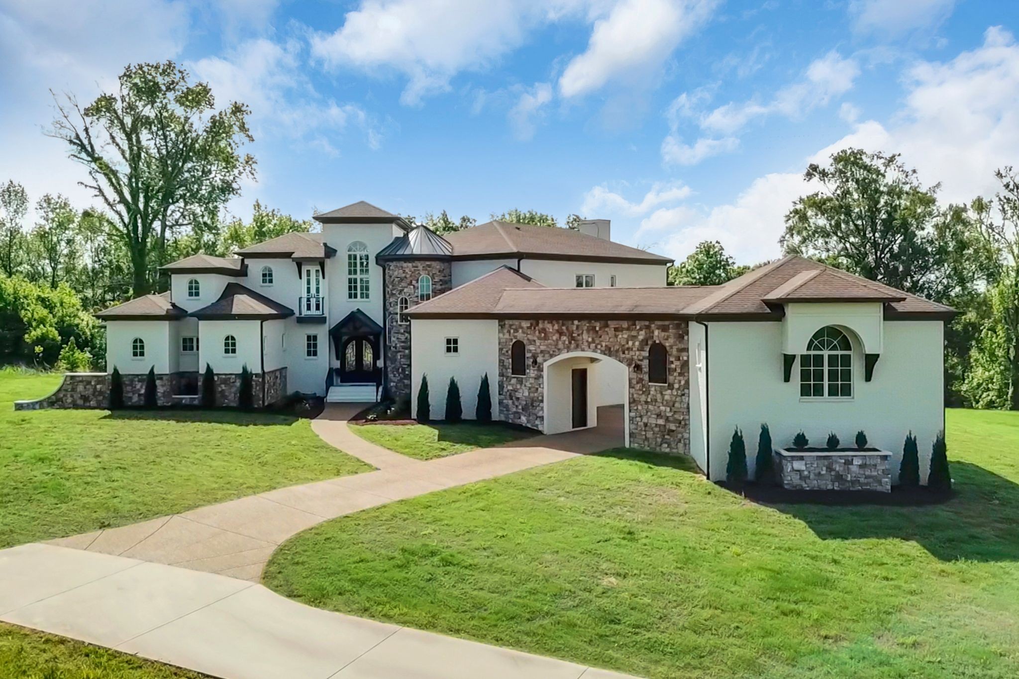 1477 S Harpeth Rd Property Photo 1