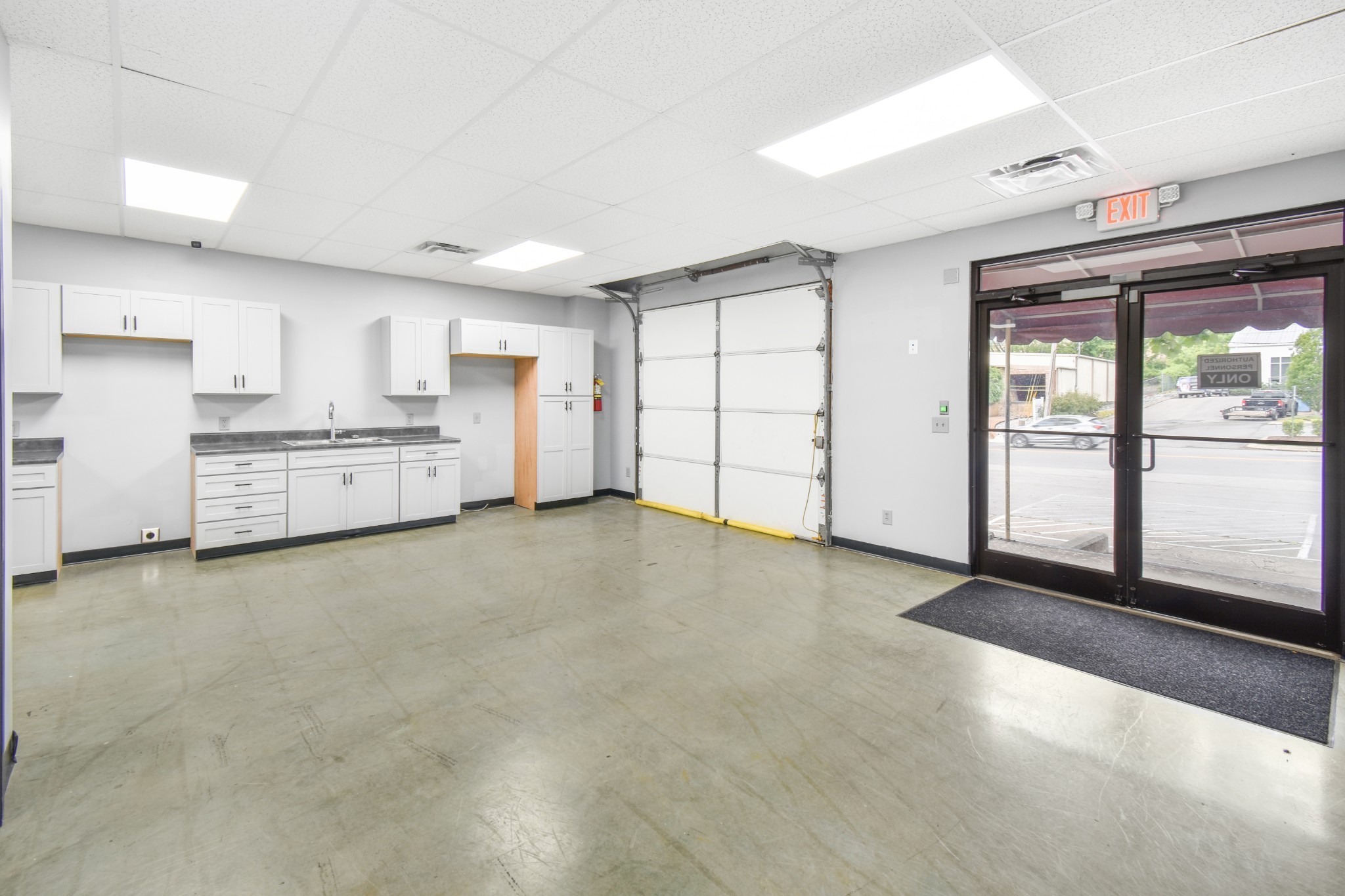 5002 Market Pl Property Photo 20