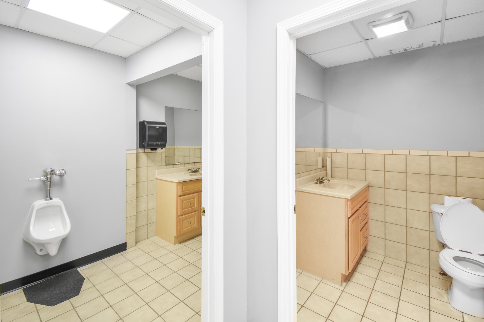 5002 Market Pl Property Photo 22