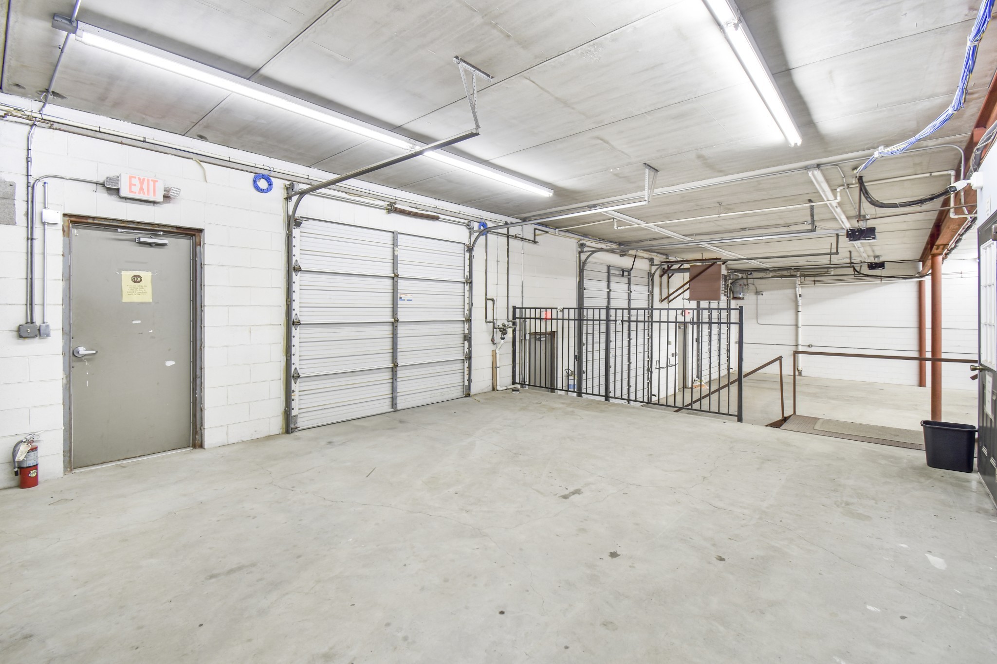 5002 Market Pl Property Photo 24
