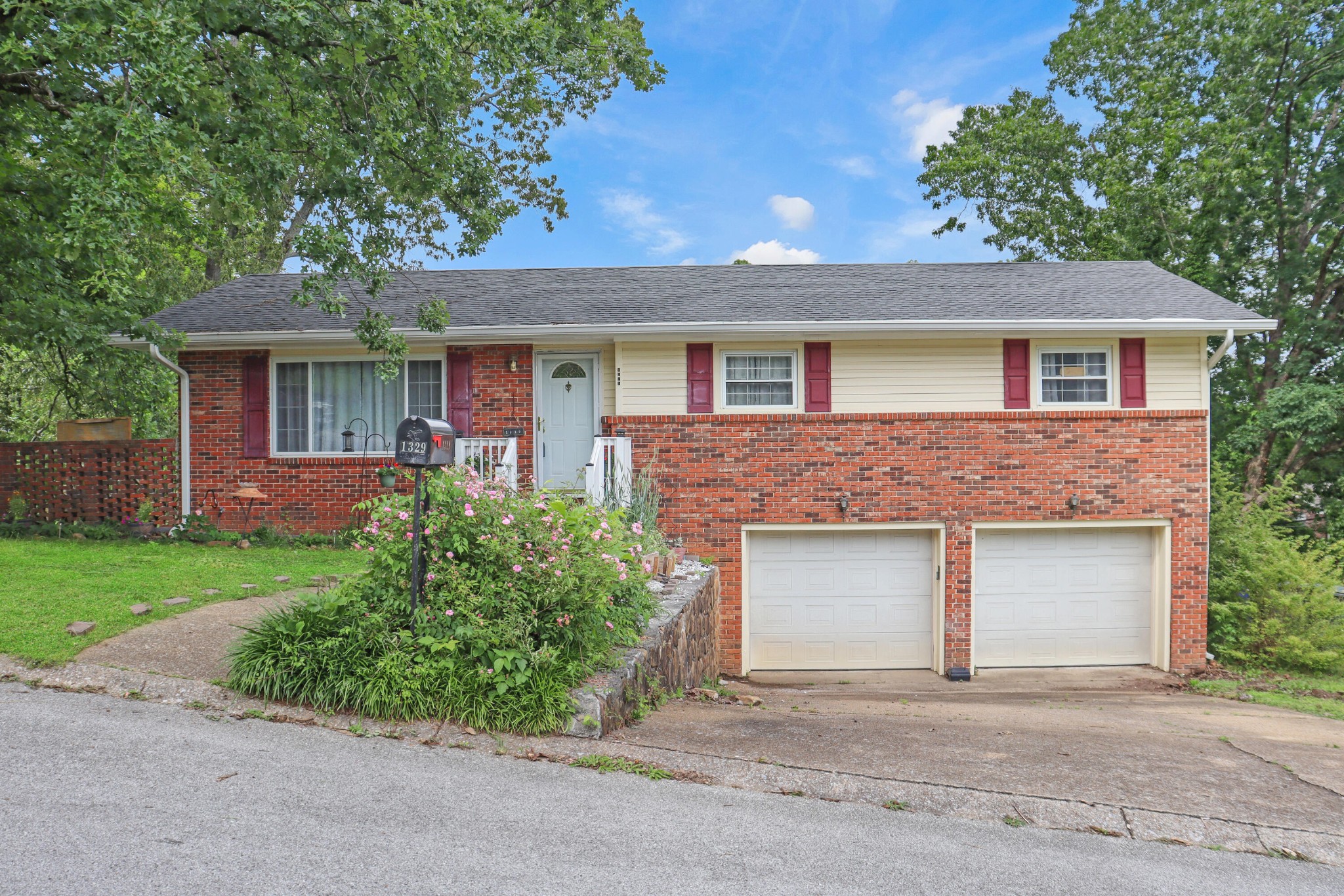1329 Clearpoint Drive Property Photo 1