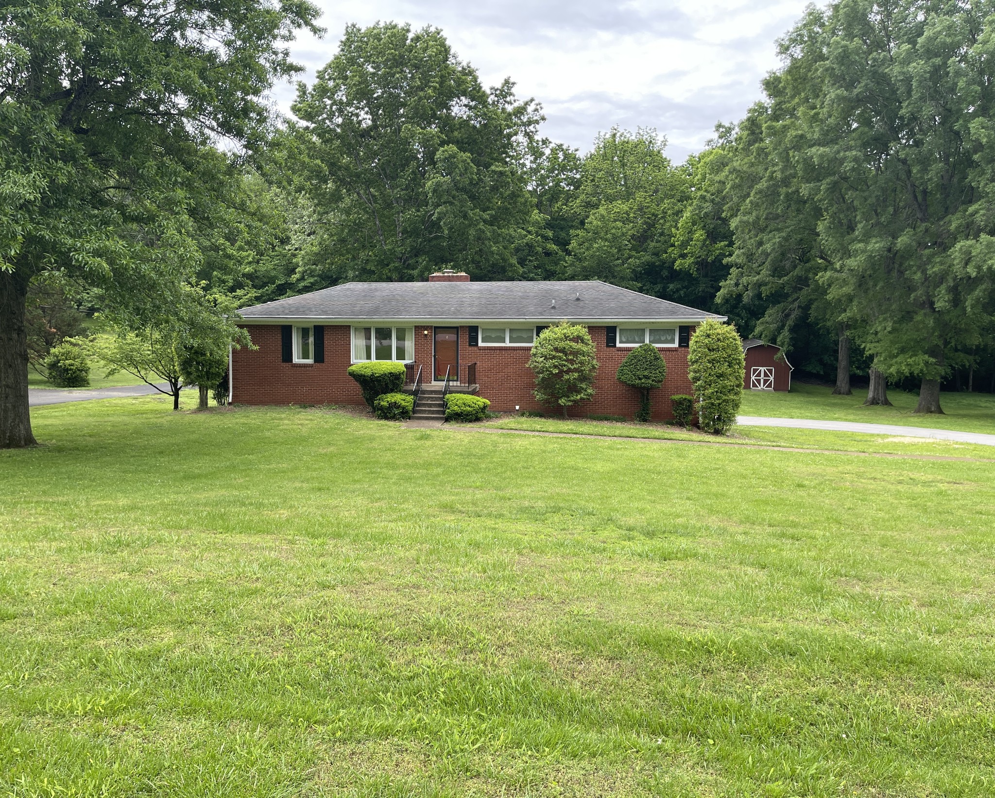 201 Bobby Dr Property Photo