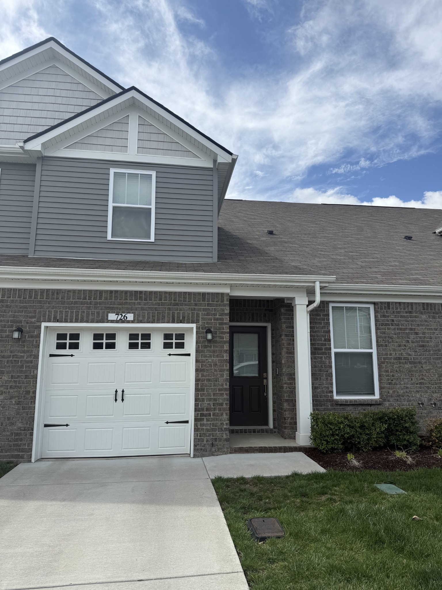 726 Mickelson Way Property Photo