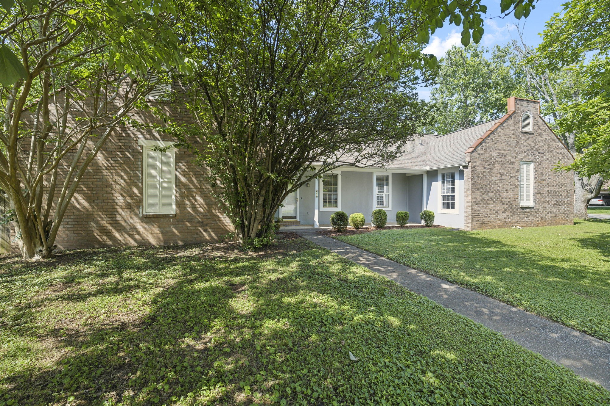 2710 Wellington Pl Property Photo 2