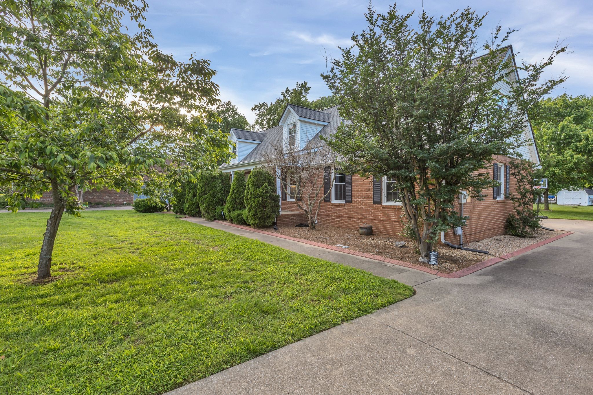 1186 Peebles Dr Property Photo 3