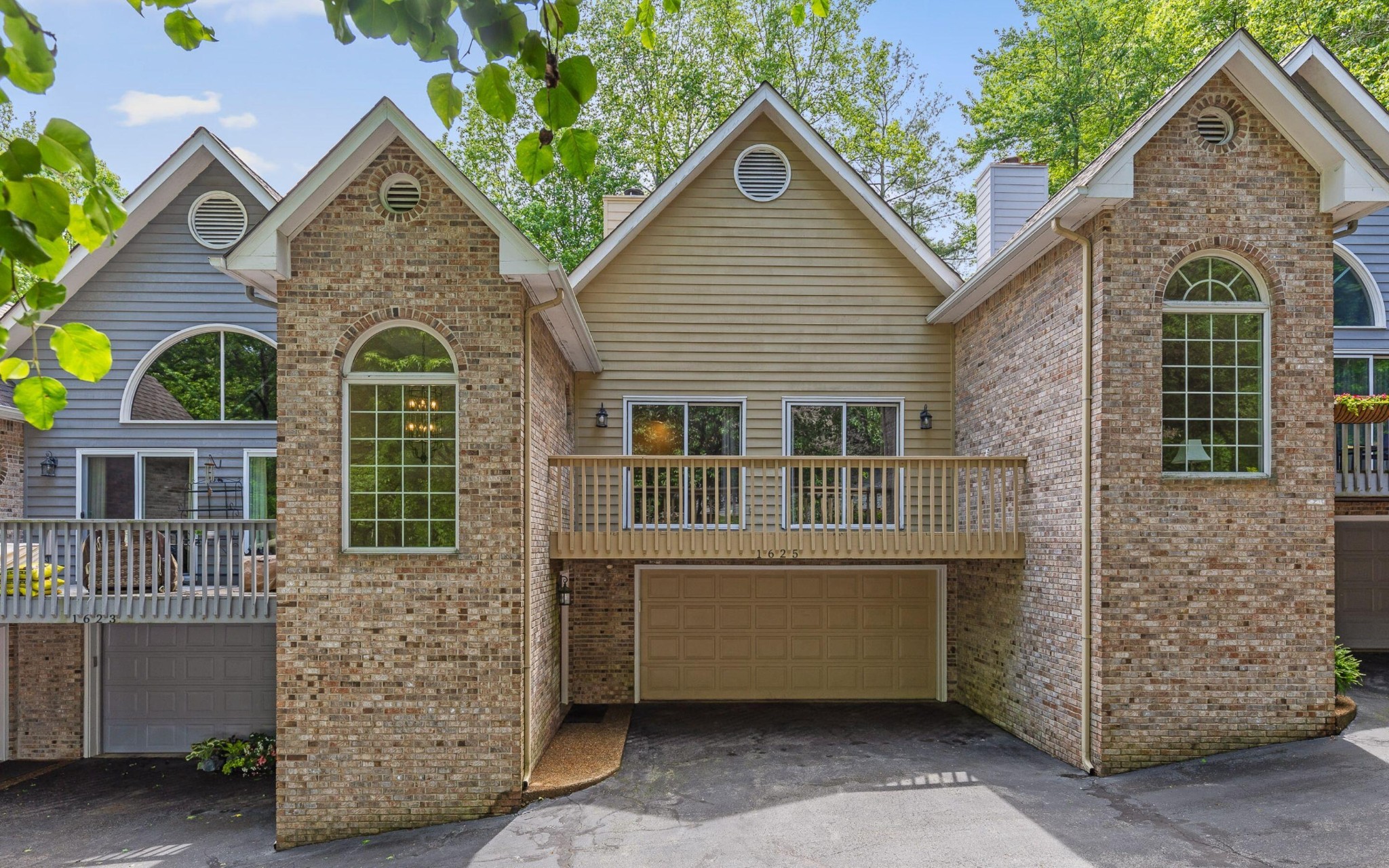 1625 Taft Highway Property Photo