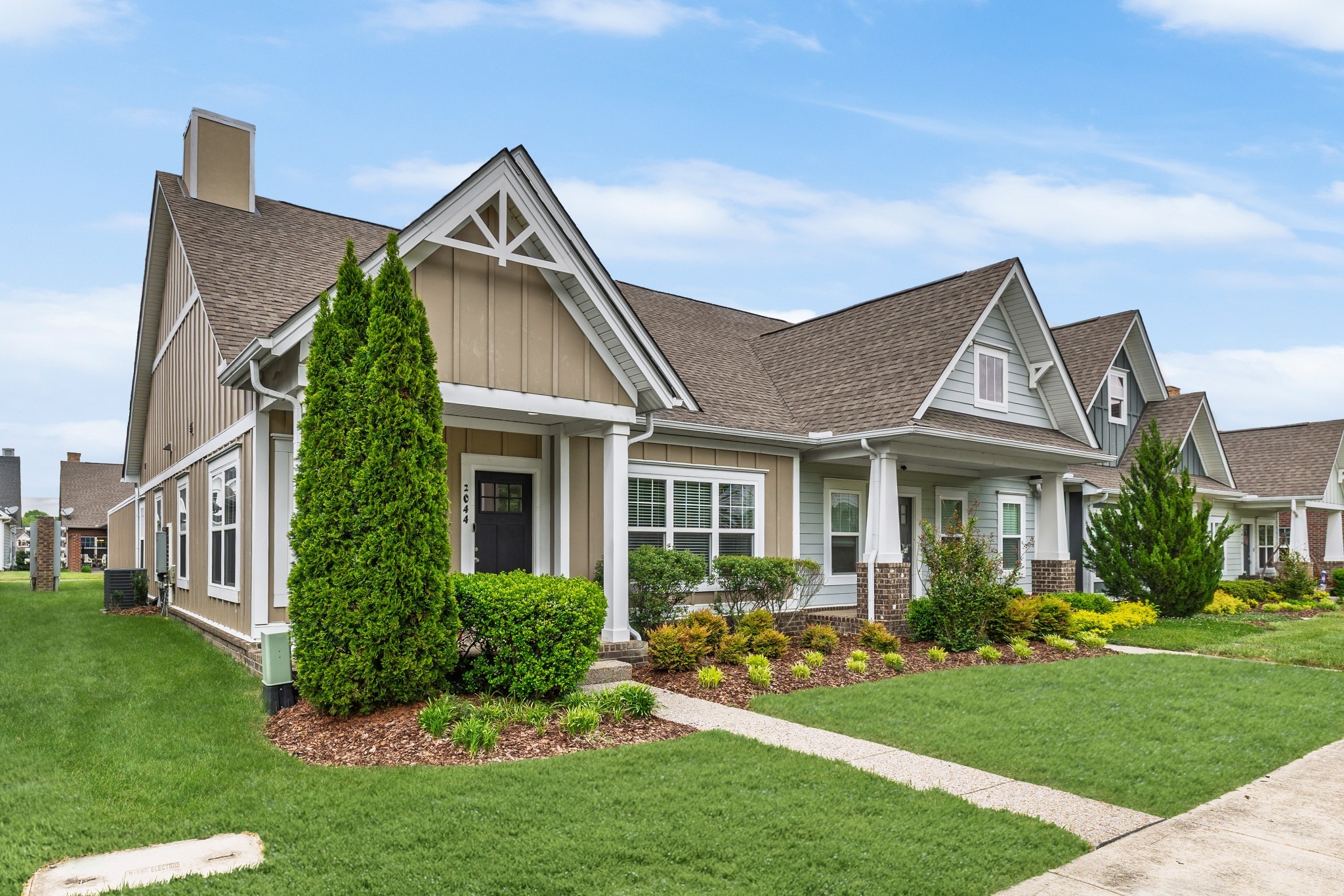 2044 Mainstream Dr Property Photo