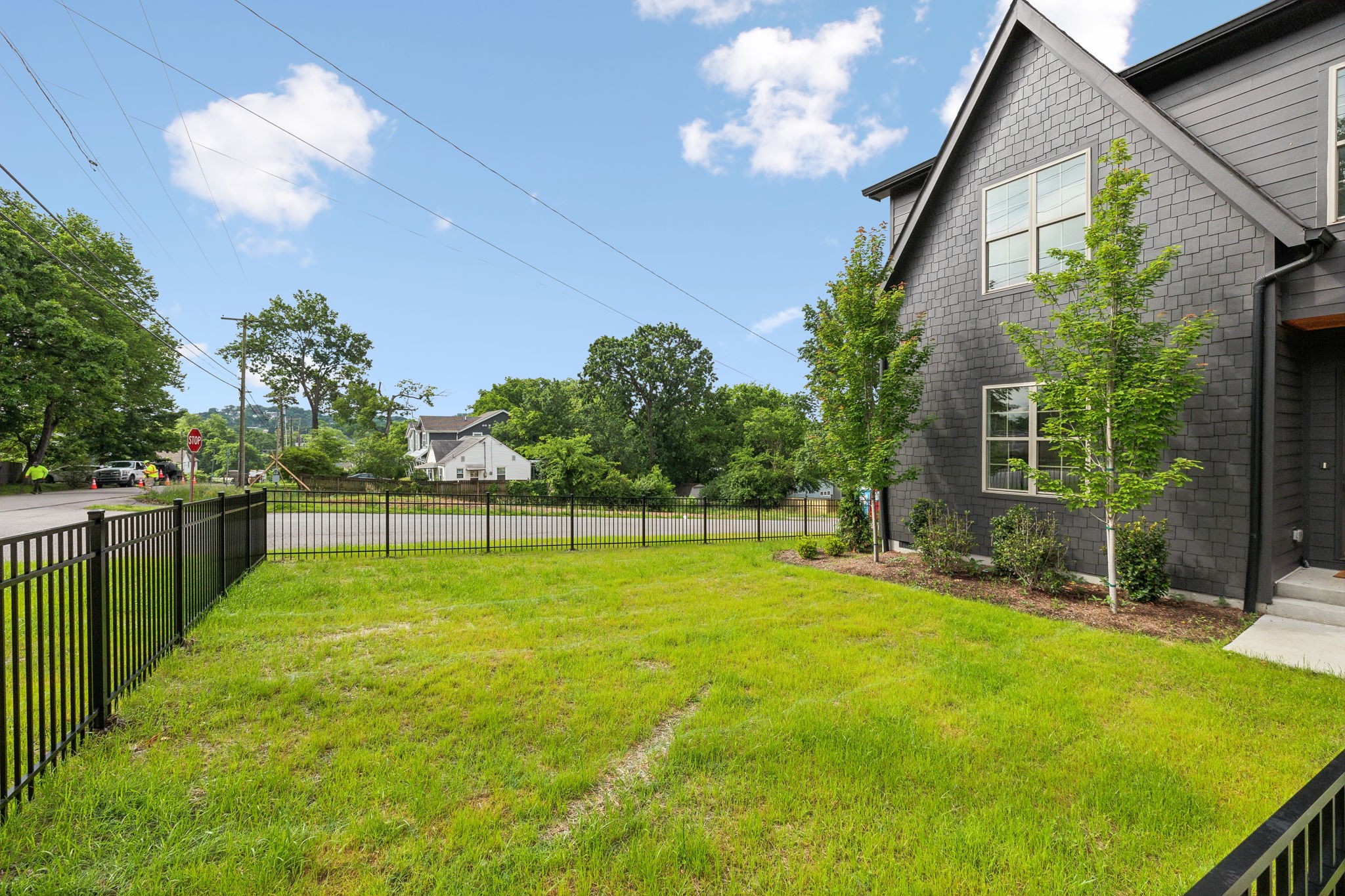 561 Croley Dr Property Photo 3