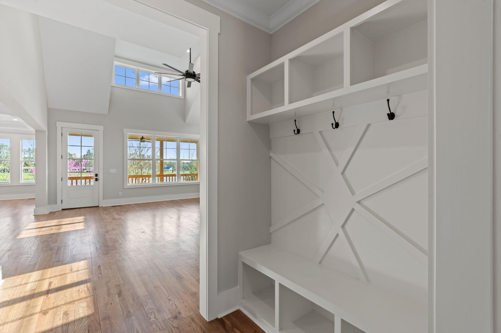 490 Lakeshore Cove Drive Property Photo 14