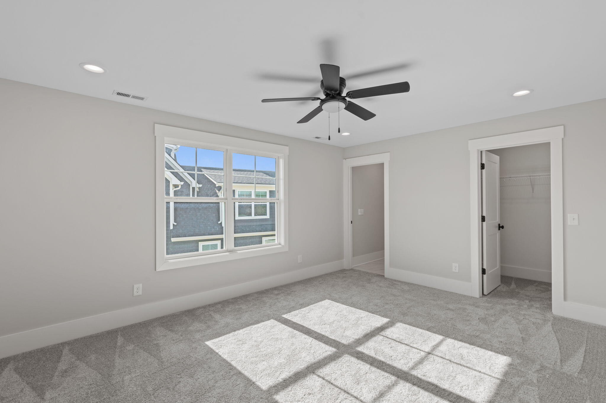 490 Lakeshore Cove Drive Property Photo 42