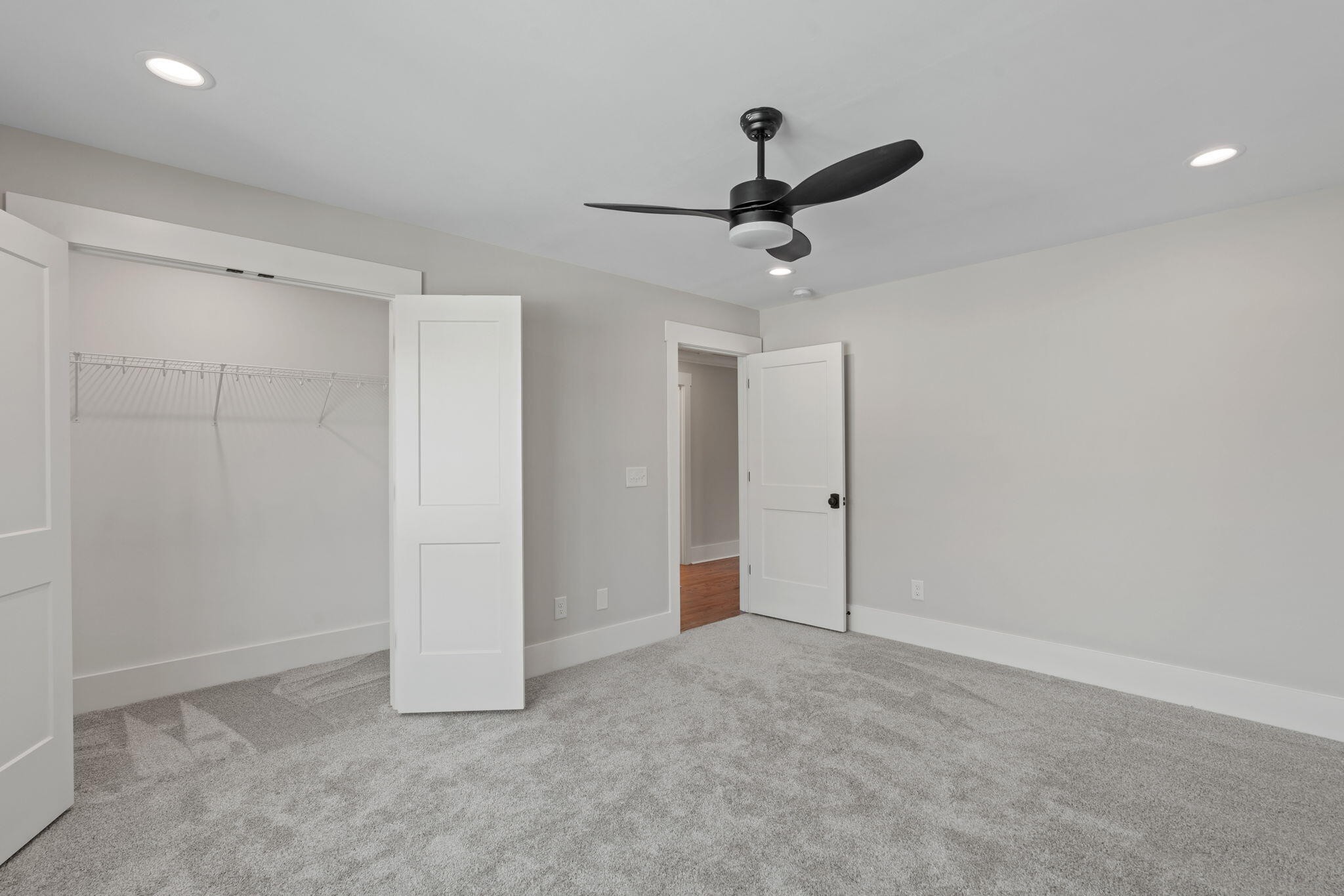 490 Lakeshore Cove Drive Property Photo 52