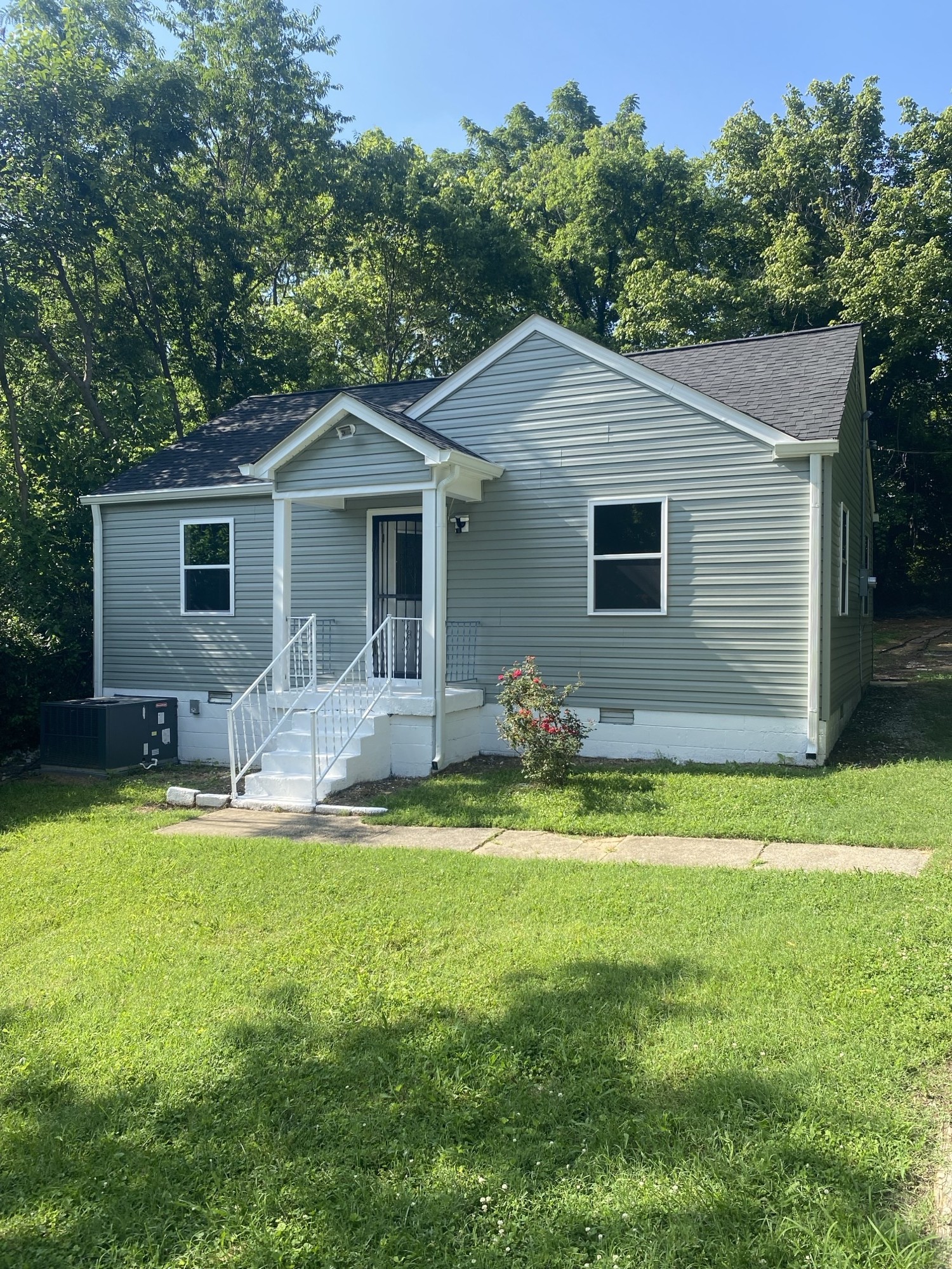 1228 Coarsey Dr Property Photo 2