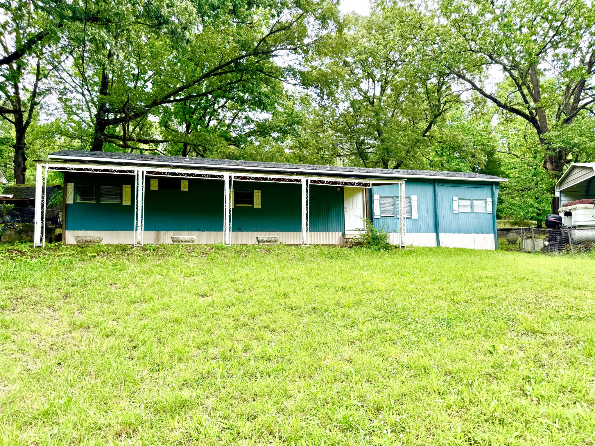 225 Kirks Trading Post Rd Property Photo 1