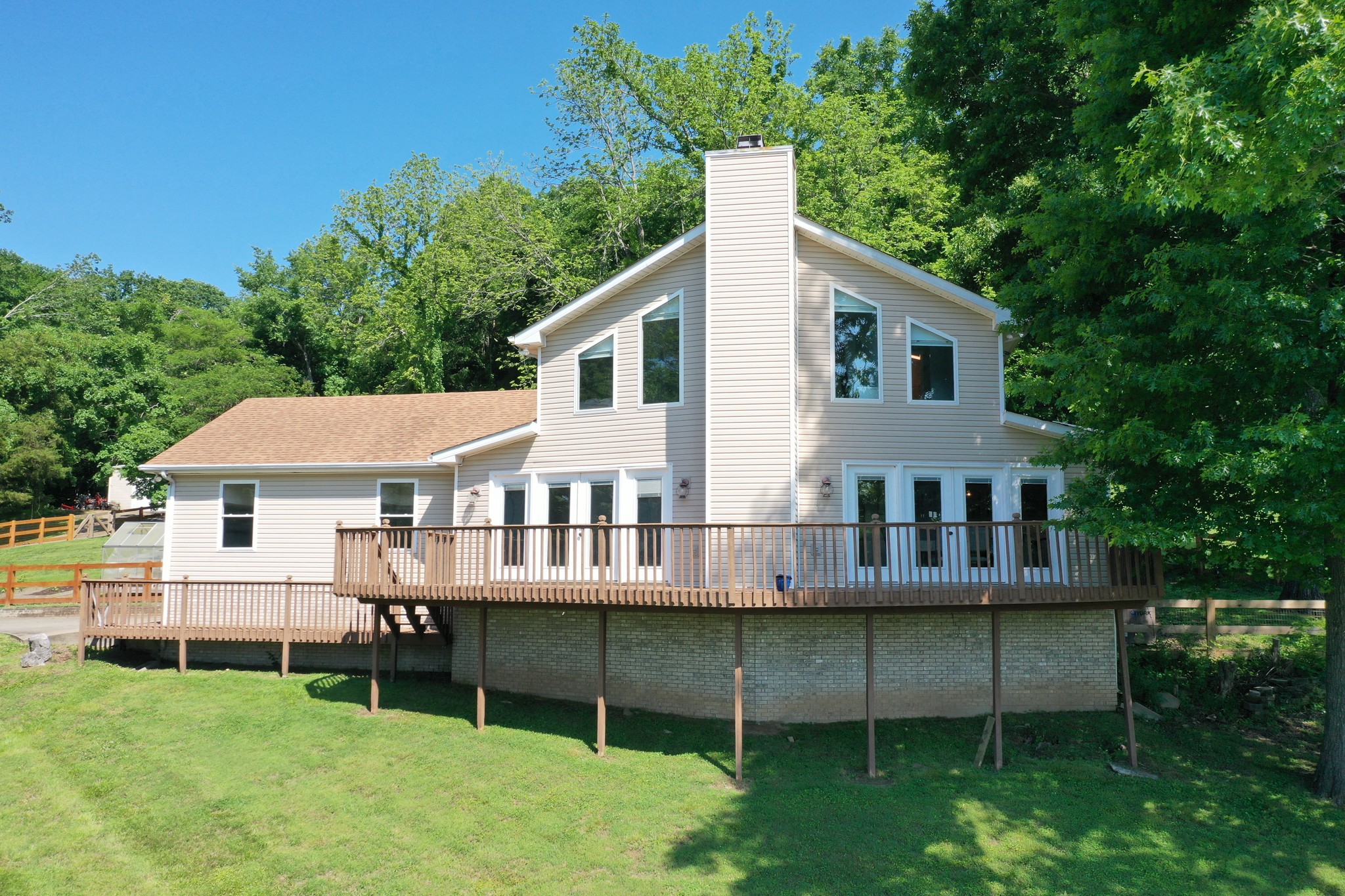 1176 Seven Mile Ferry Rd, N Property Photo 2
