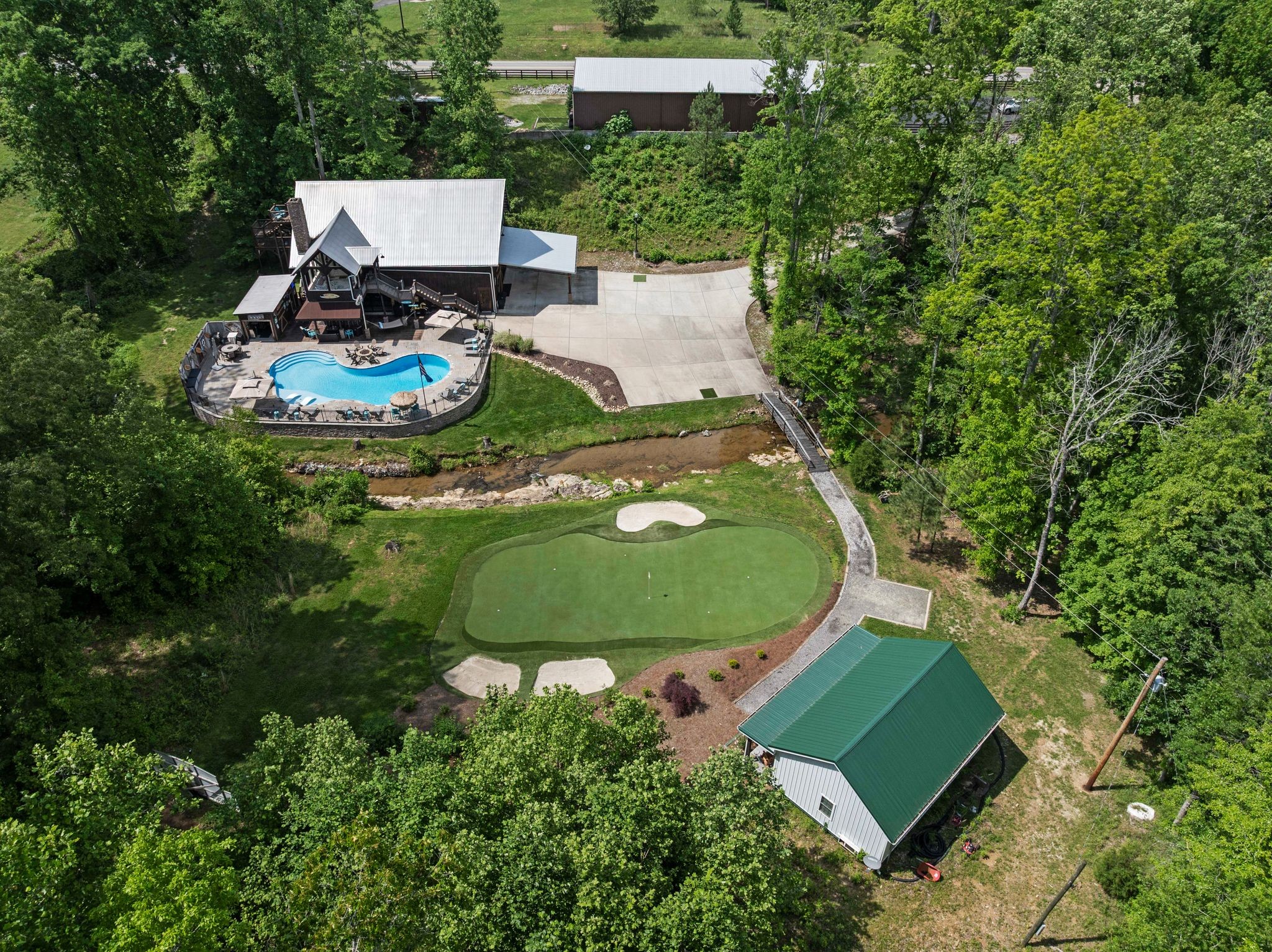 7646 Highway 100 Property Photo 2