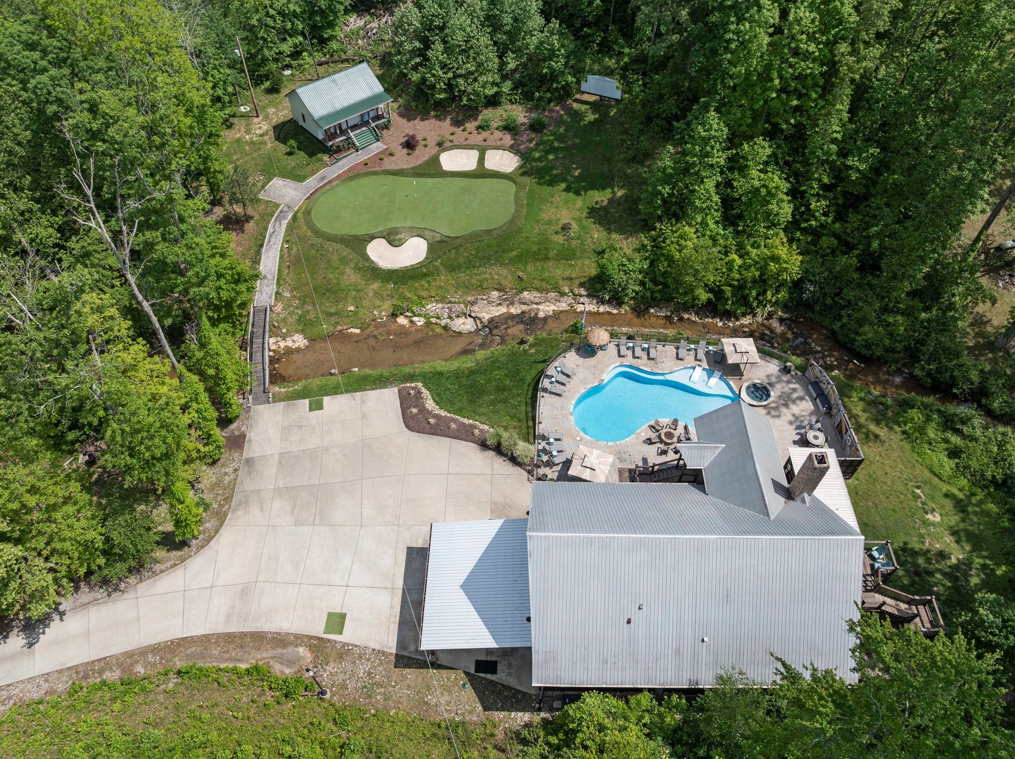 7646 Highway 100 Property Photo 4