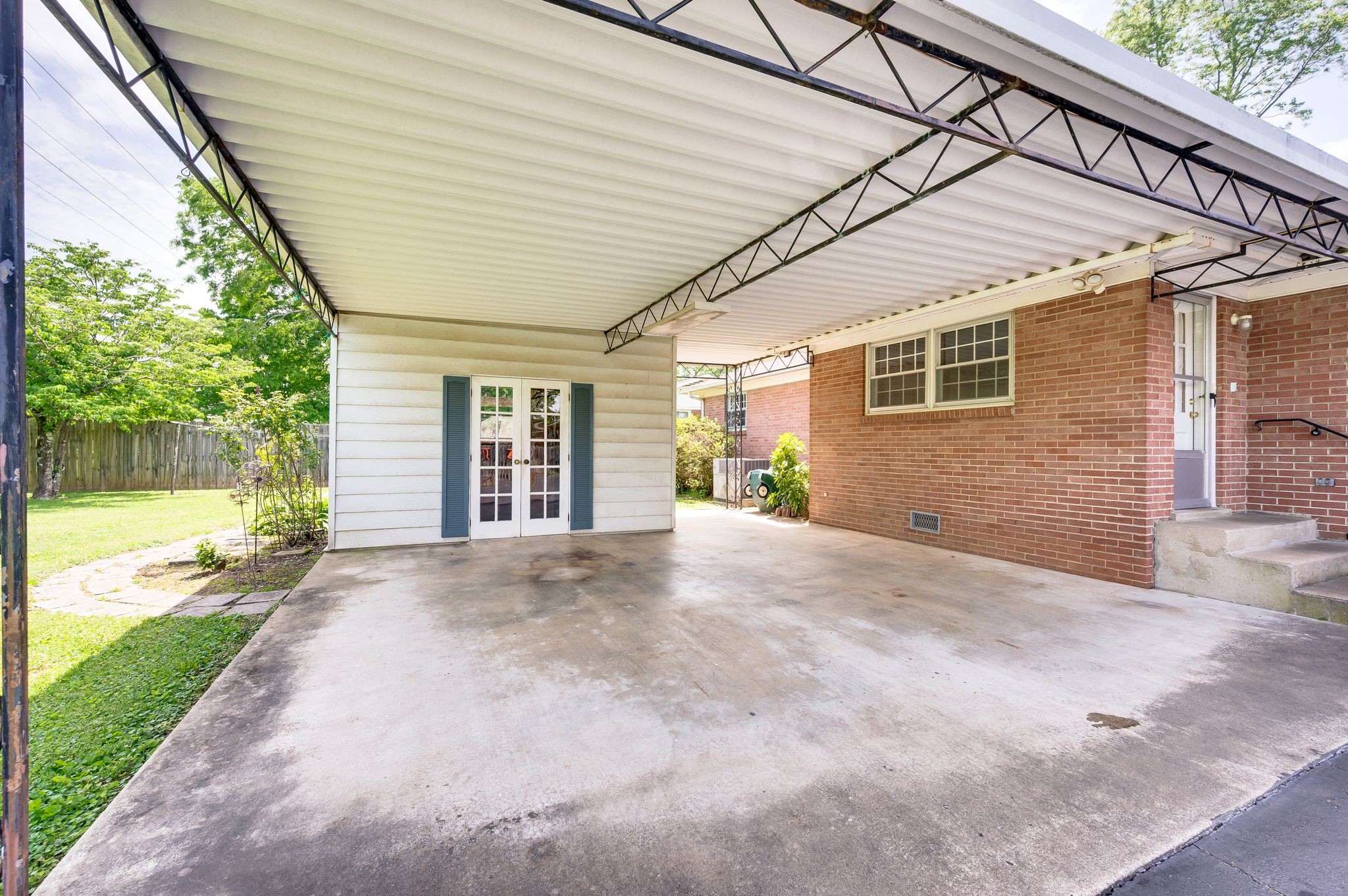 411 Tremont Dr Property Photo 44