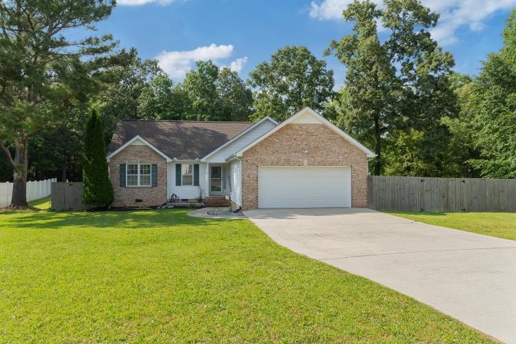 210 Highland Trl Property Photo 3