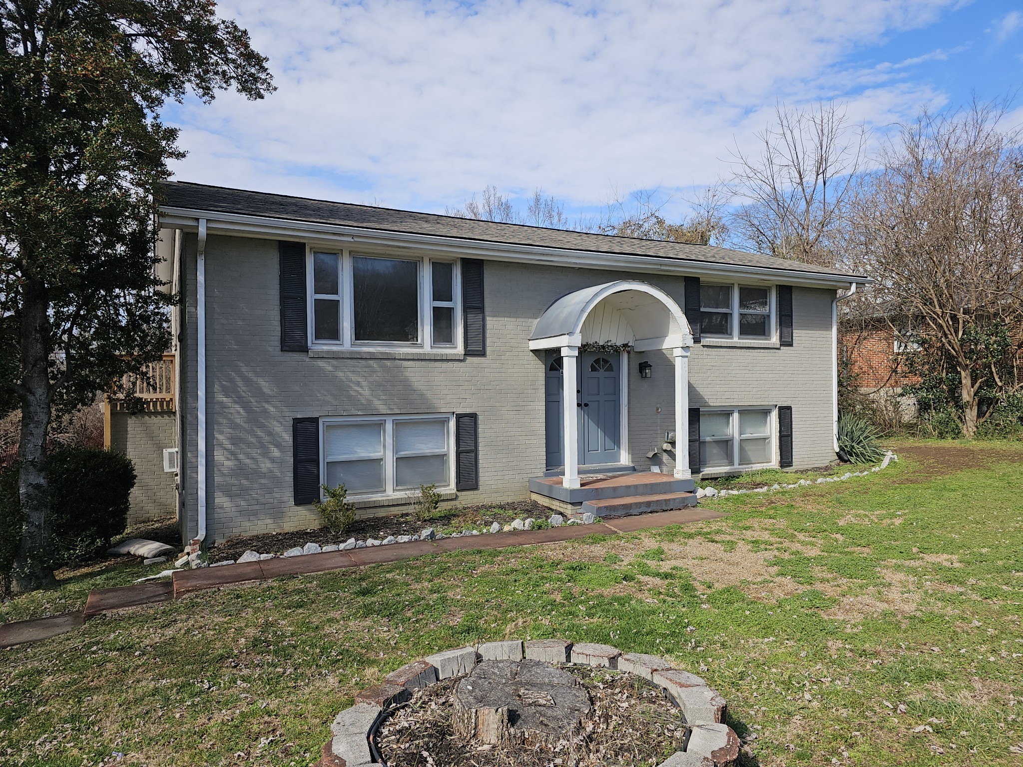 6526 Premier Dr Property Photo 1
