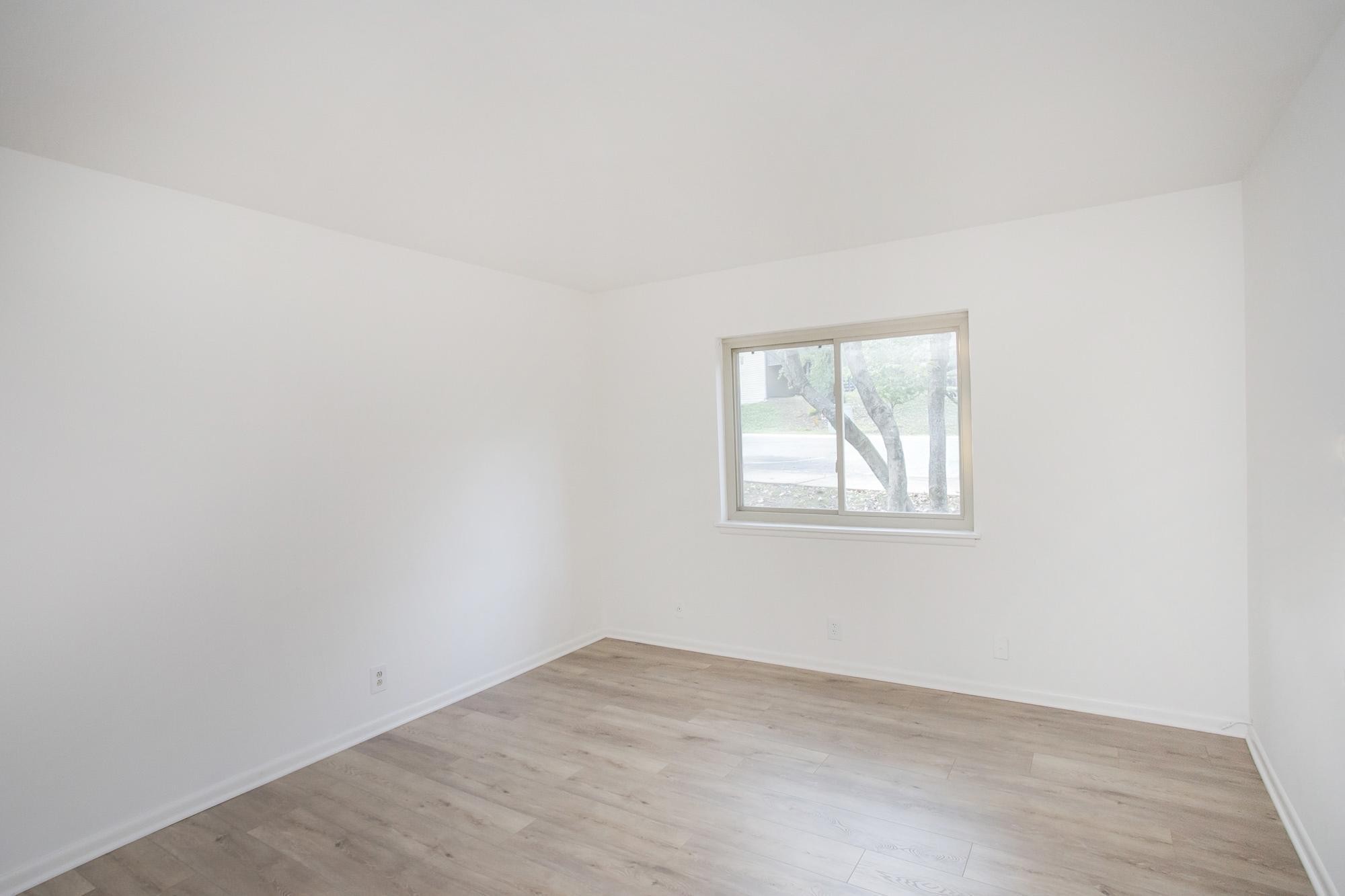 312 Summit Ridge Cir Property Photo 23