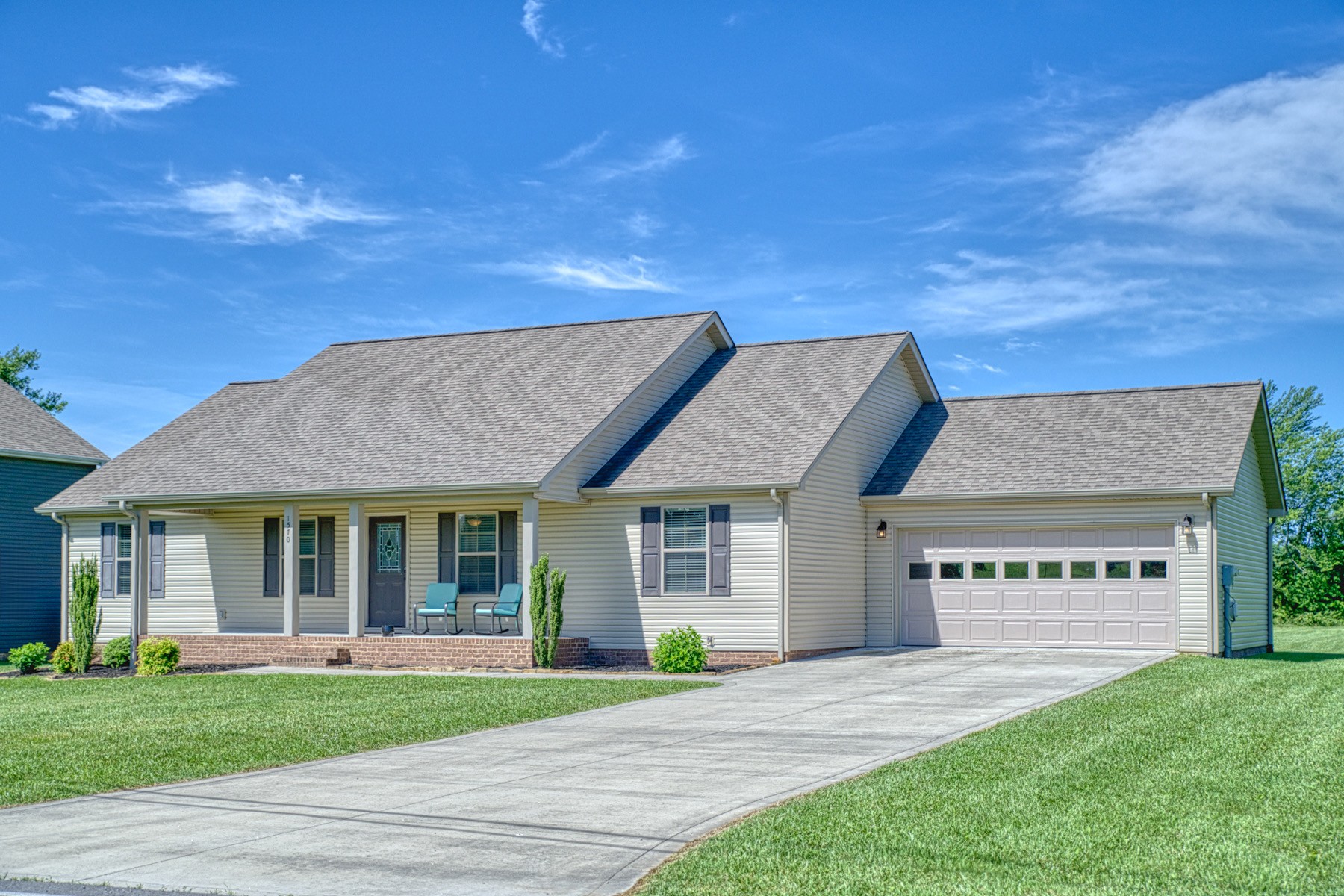 1570 Clemmons Rd Property Photo 1