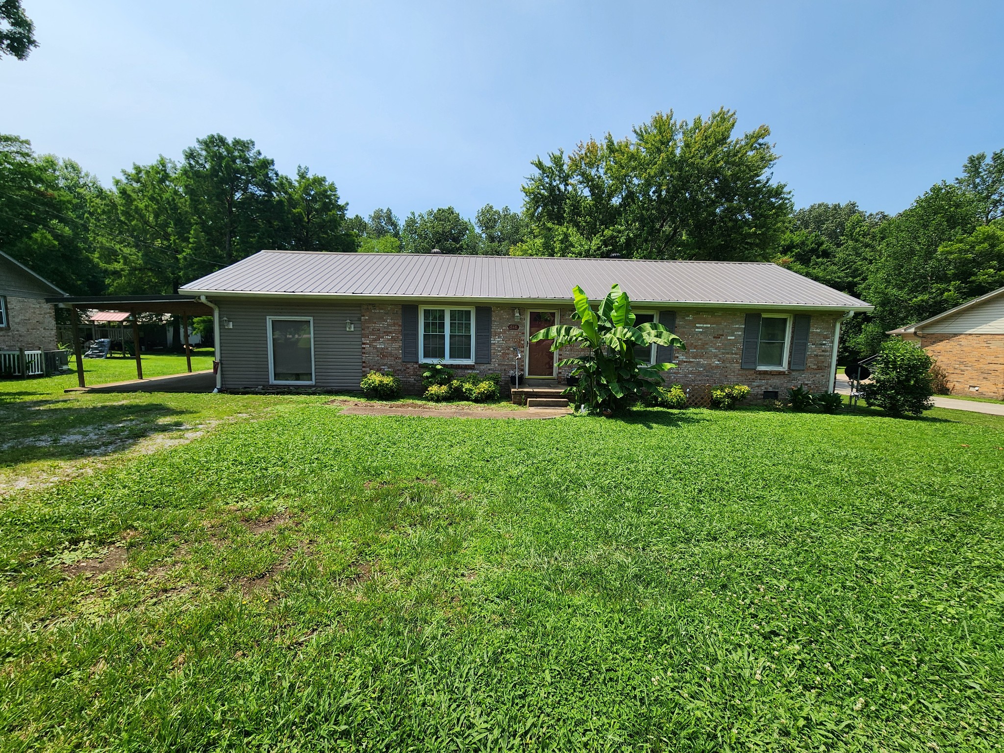 348 Leader Dr Property Photo 1
