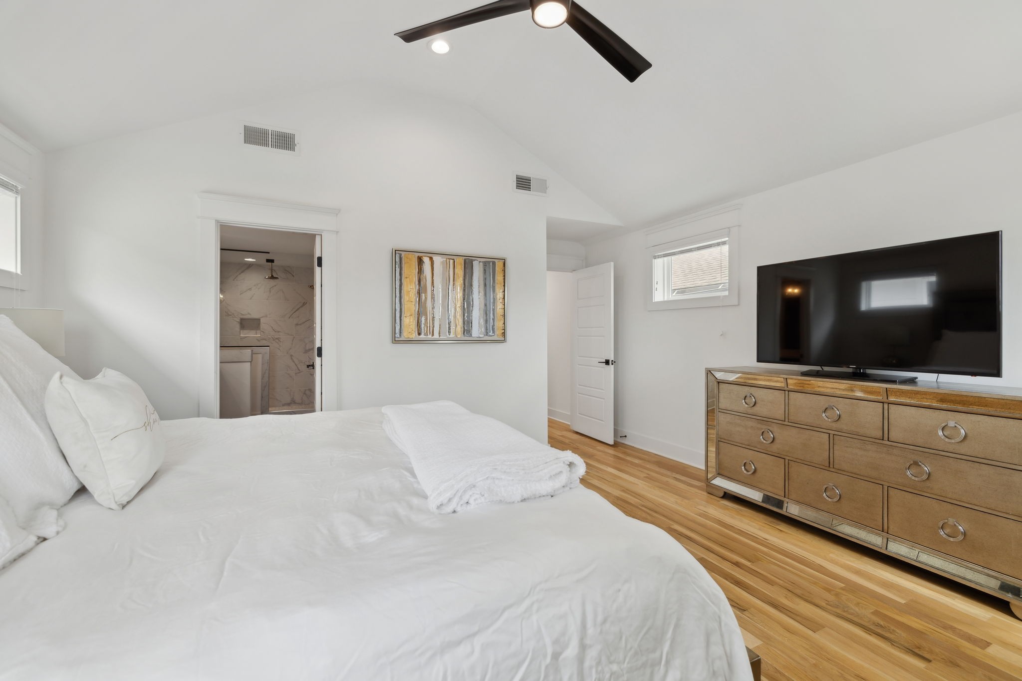 6113a California Ave Property Photo 34
