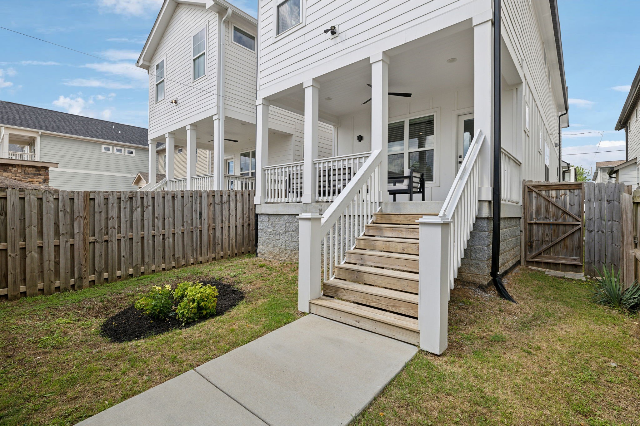 6113a California Ave Property Photo 48