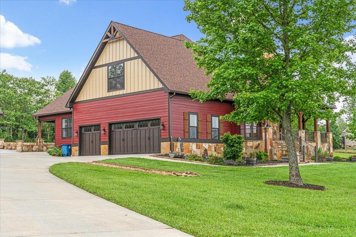 1165 River Bluffs Drive Property Photo 3