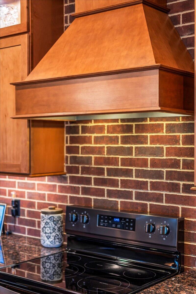 1165 River Bluffs Drive Property Photo 38