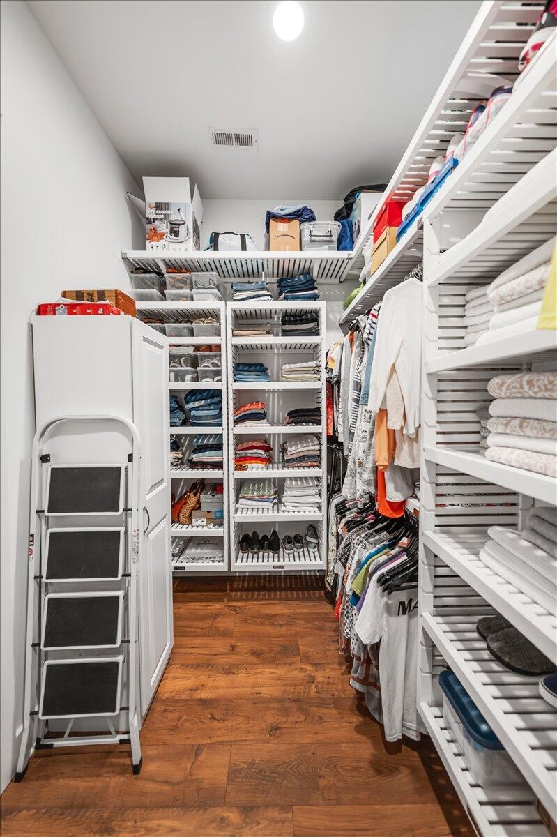 1165 River Bluffs Drive Property Photo 52