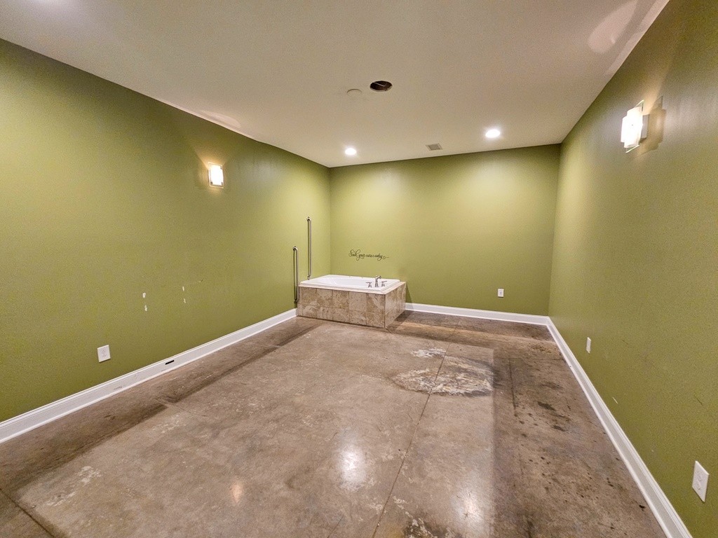 1175 Rock Springs Rd #100 Property Photo 11