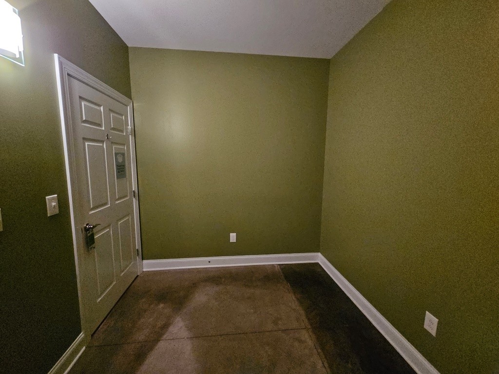 1175 Rock Springs Rd #100 Property Photo 19