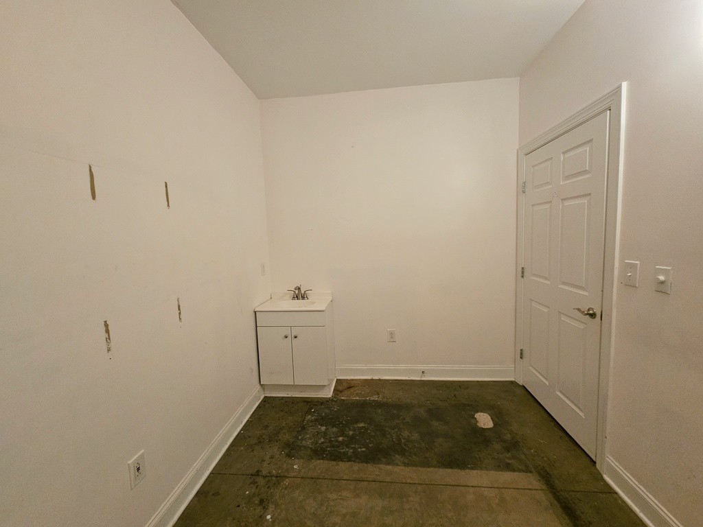 1175 Rock Springs Rd #100 Property Photo 27